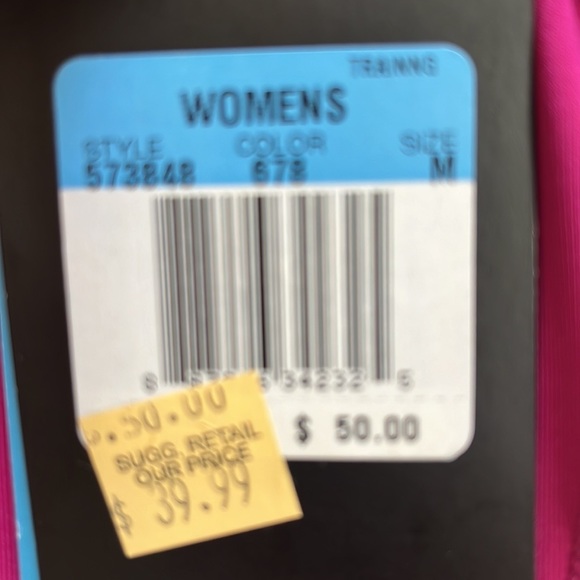 Brand new Nike sports top. Size medium. Color purple. Fri-fit. Yoga top - Picture 6 of 7